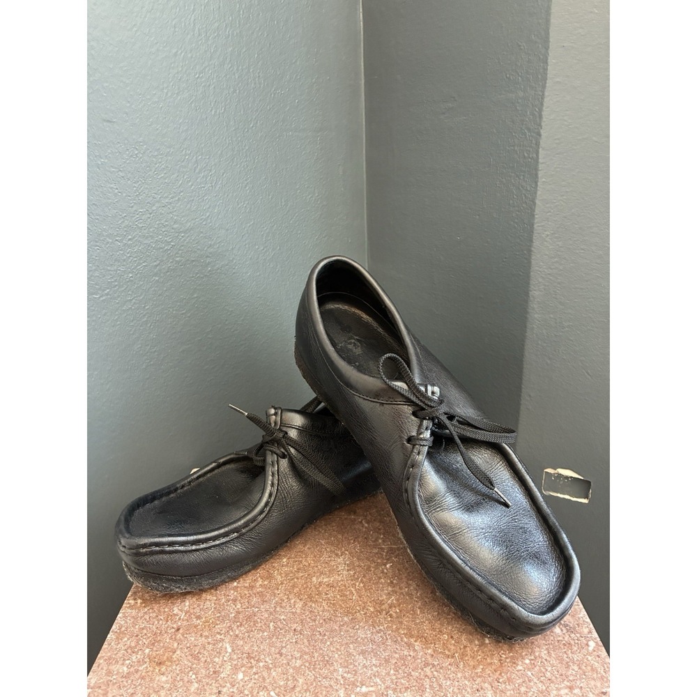 Clarks Black Leather Moc Toe Slip-On Loafers